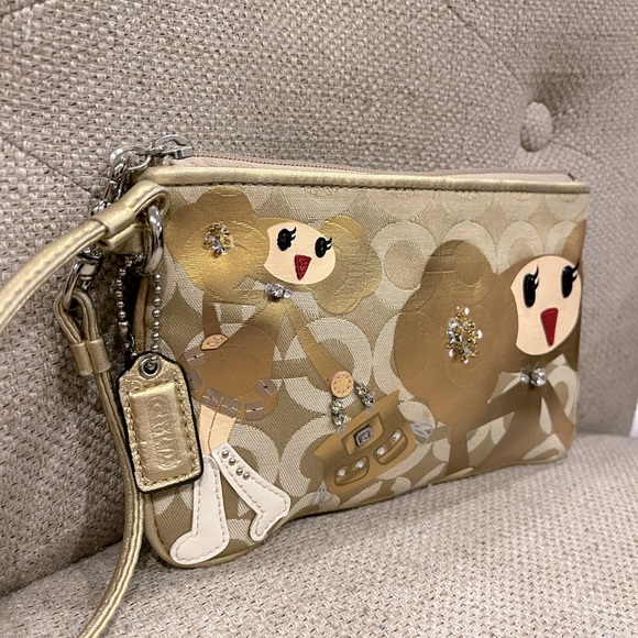 Coach Poppy-Chan GOLDY Collectible Y2K Wristlet - Picture 10 of 14